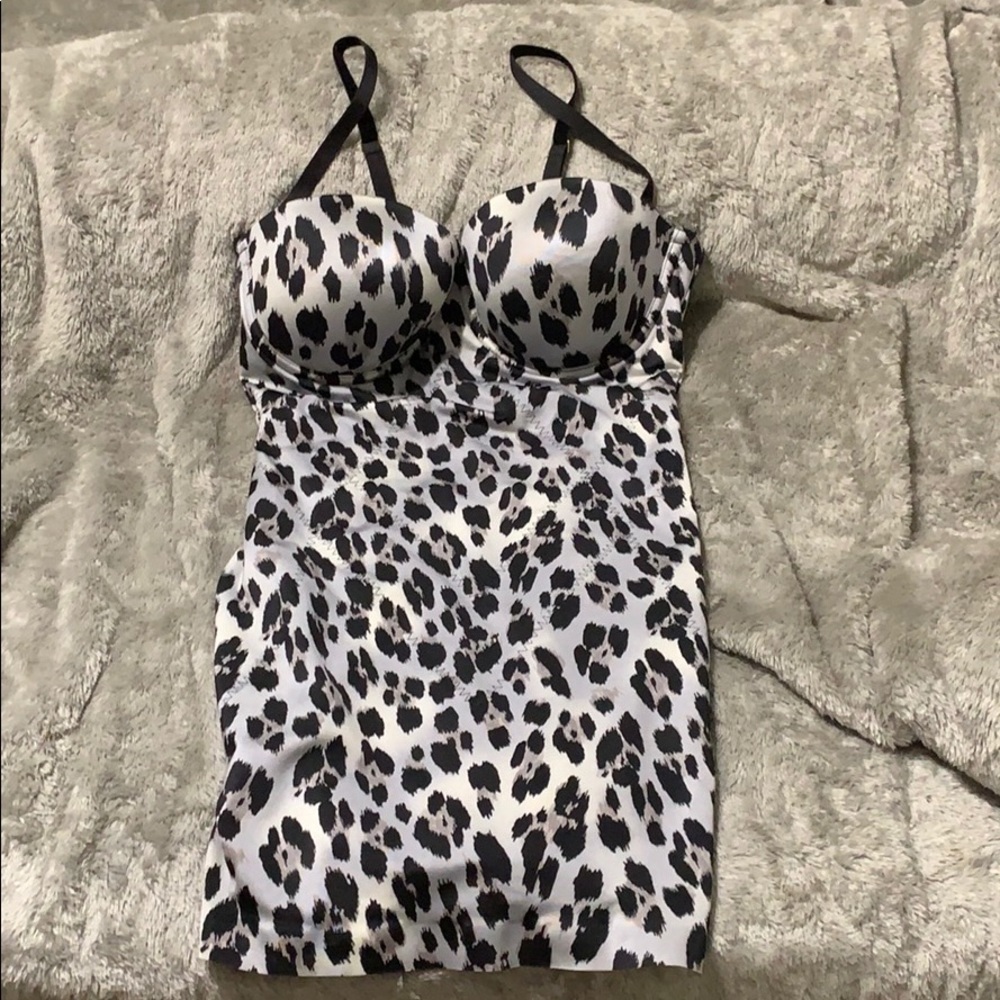 Victoria’s Secret Cupped Shaping Slip